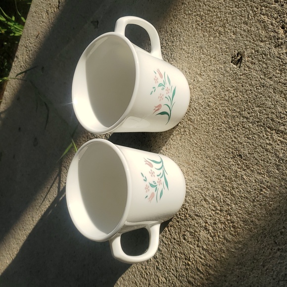 Corning USA Vintage Style Floral Coffee Mugs Set of 2 - Pink Flowers - Picture 6 of 6